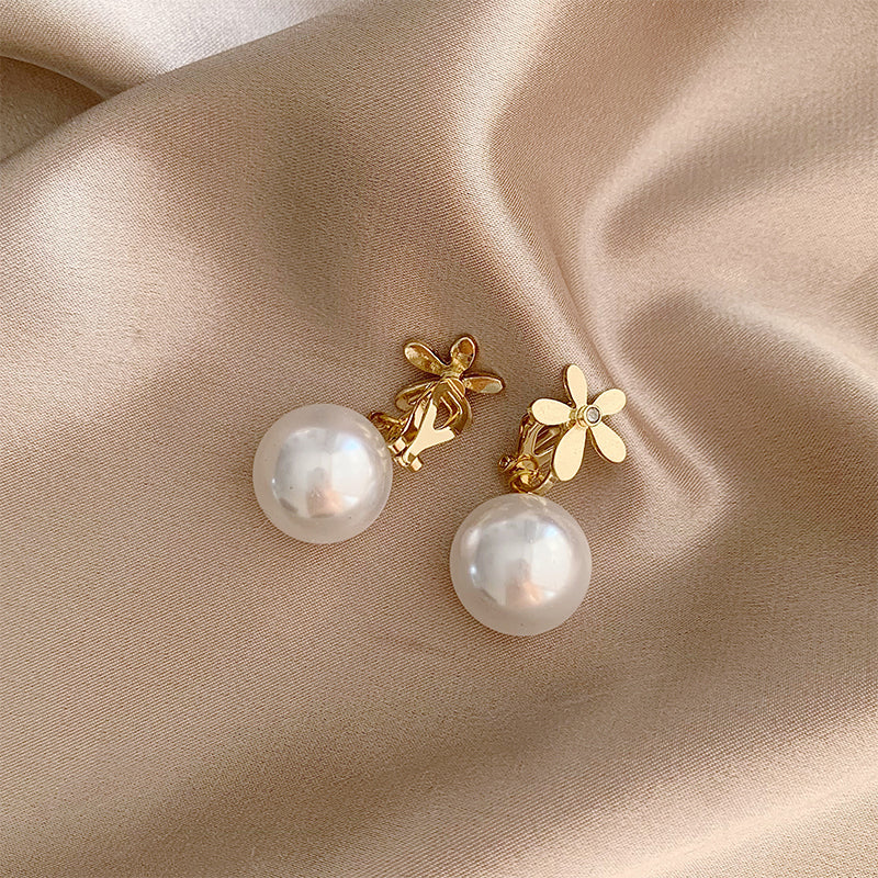 1 Pair Elegant Flower Plating Inlay Alloy Artificial Gemstones Artificial Pearls Gold Plated Drop Earrings