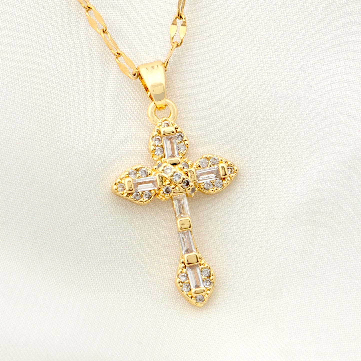 Vintage Style Geometric Cross Stainless Steel Plating Inlay Rhinestones Pearl Zircon 18k Gold Plated Pendant Necklace