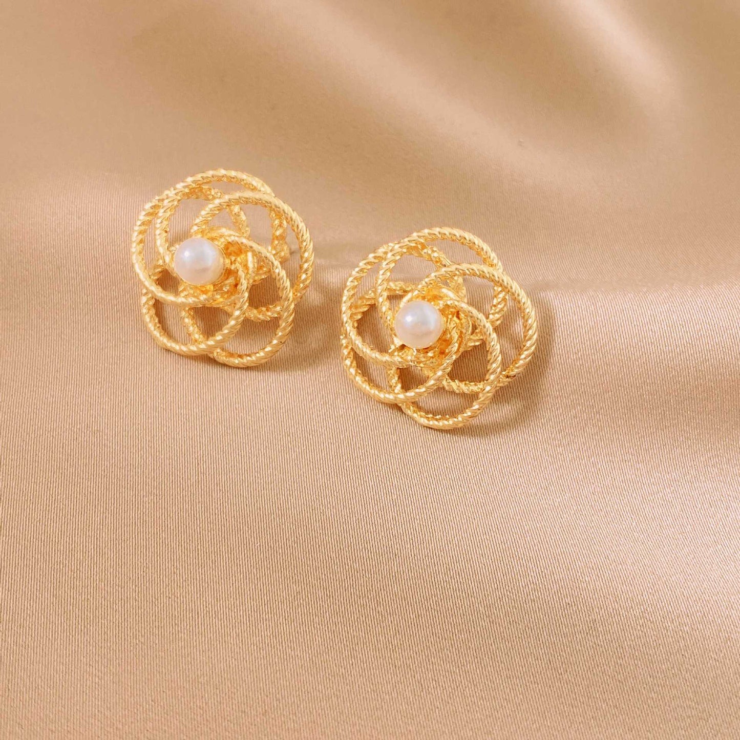 1 Pair Simple Style Classic Style Flower Inlay Alloy Pearl Ear Studs