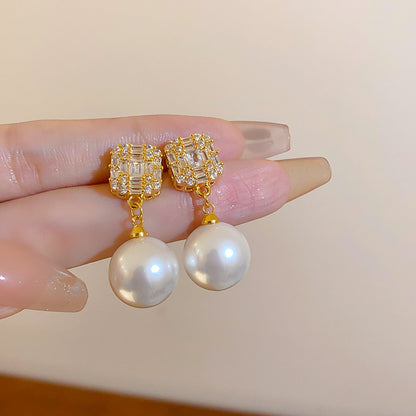 1 Pair Sweet Flower Plating Imitation Pearl Drop Earrings