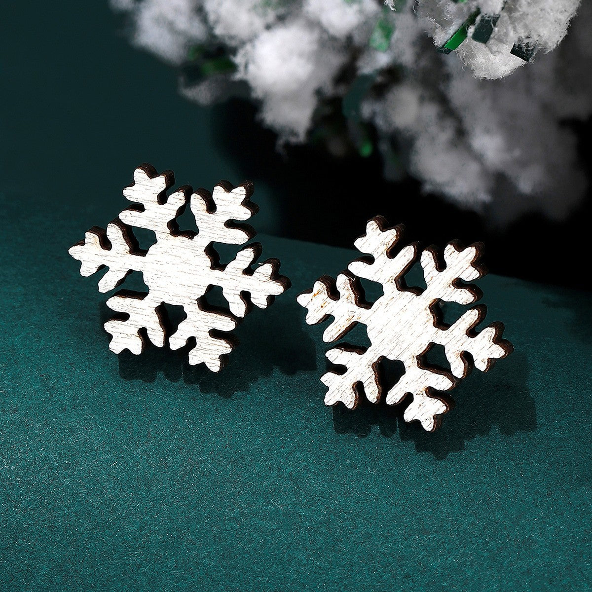 1 Pair Cute Christmas Hat Santa Claus Snowflake Wood Ear Studs