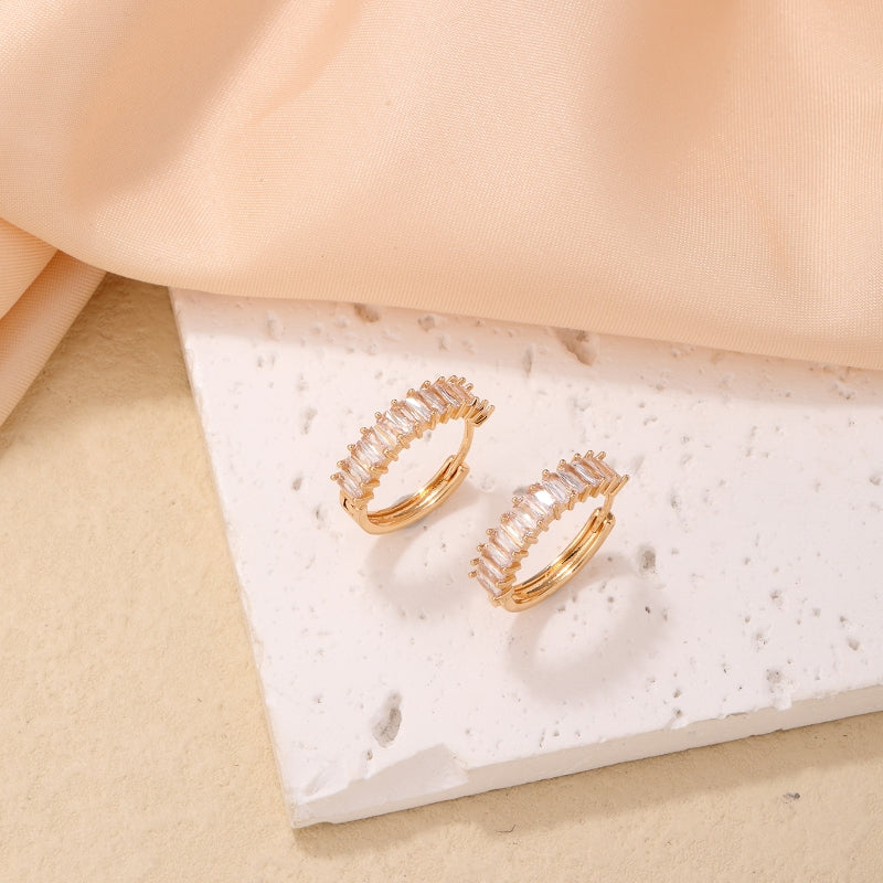 1 Pair Simple Style Geometric Circle Plating Inlay Copper Zircon White Gold Plated Gold Plated Hoop Earrings