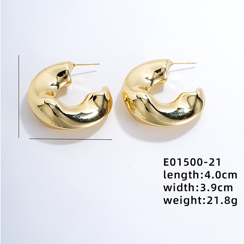 1 Pair Vintage Style Exaggerated U Shape Geometric Round Polishing Plating Pleated Copper Gold Plated Ear Studs