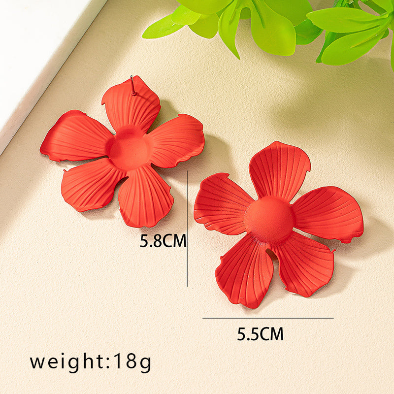 1 Pair Vintage Style Exaggerated Flower Stoving Varnish Plating Iron Gold Plated Ear Studs