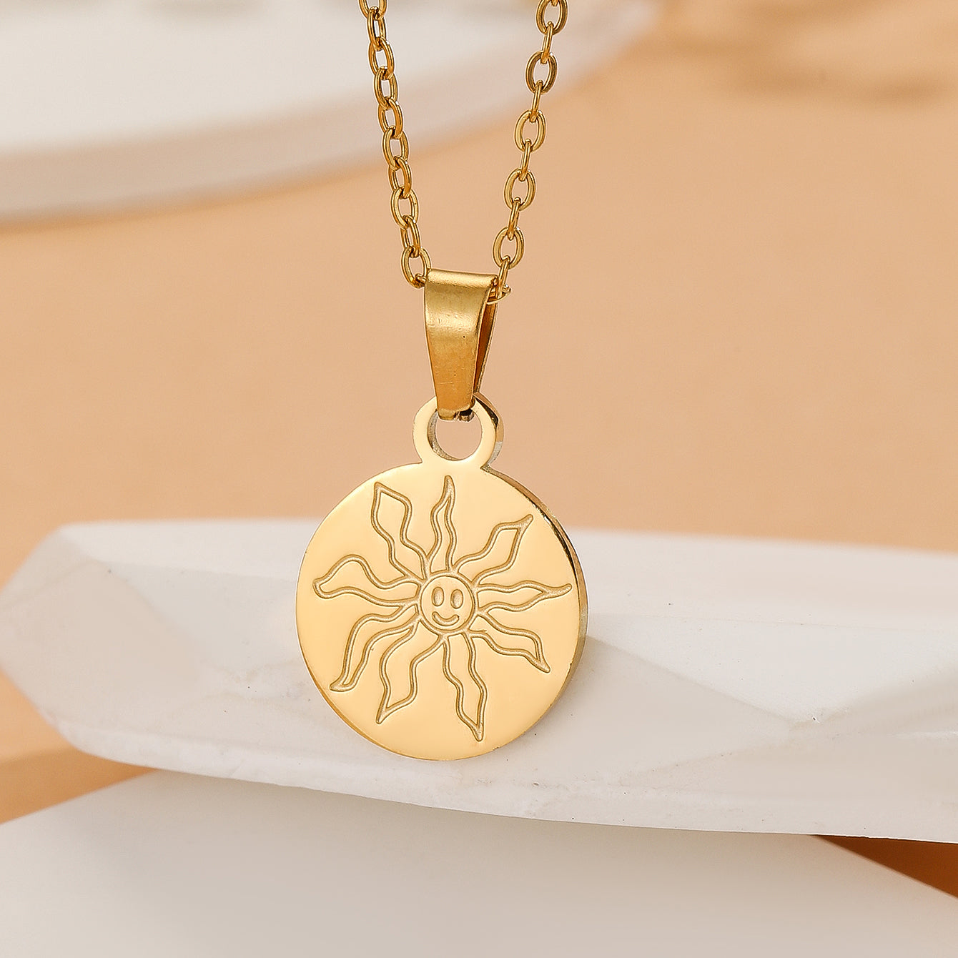 Simple Style Commute Sun Stainless Steel Plating 18k Gold Plated Pendant Necklace