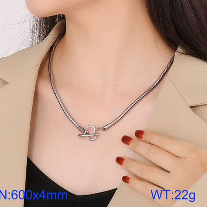 Retro Cool Style Heart Shape Stainless Steel Titanium Steel Plating 18k Gold Plated Pendant Necklace