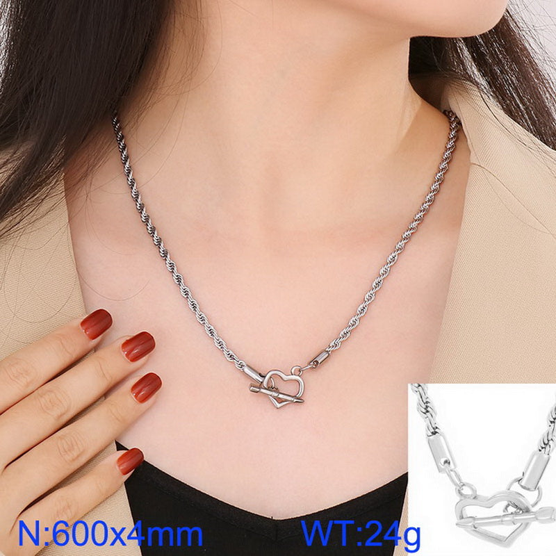 Retro Cool Style Heart Shape Stainless Steel Titanium Steel Plating 18k Gold Plated Pendant Necklace