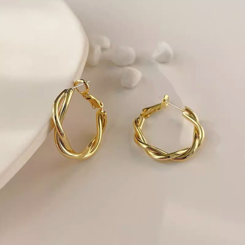 Simple Style Geometric Alloy Gold Plated Women's Earrings 1 Pair