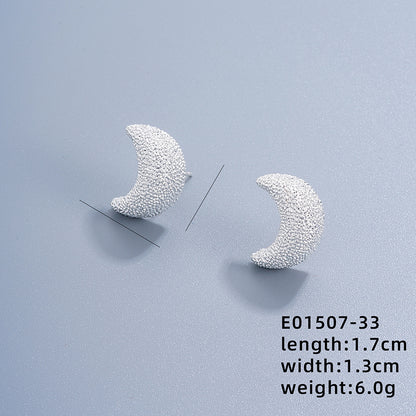 1 Pair Simple Style Moon Oval Plating Three-dimensional Copper Gold Plated Ear Studs