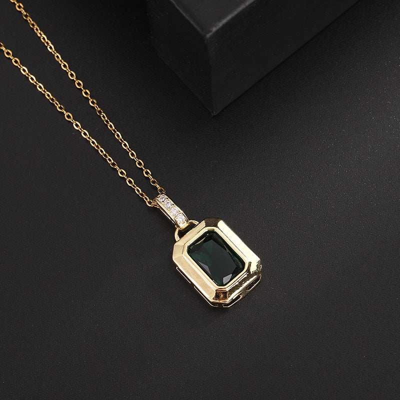 Simple Style Geometric Copper Zircon Pendant Necklace In Bulk