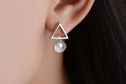 1 Pair Simple Style Triangle Shell Asymmetrical Plating Inlay Copper Pearl White Gold Plated Drop Earrings