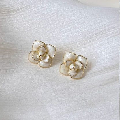 1 Pair Simple Style Flower Enamel Copper Ear Studs