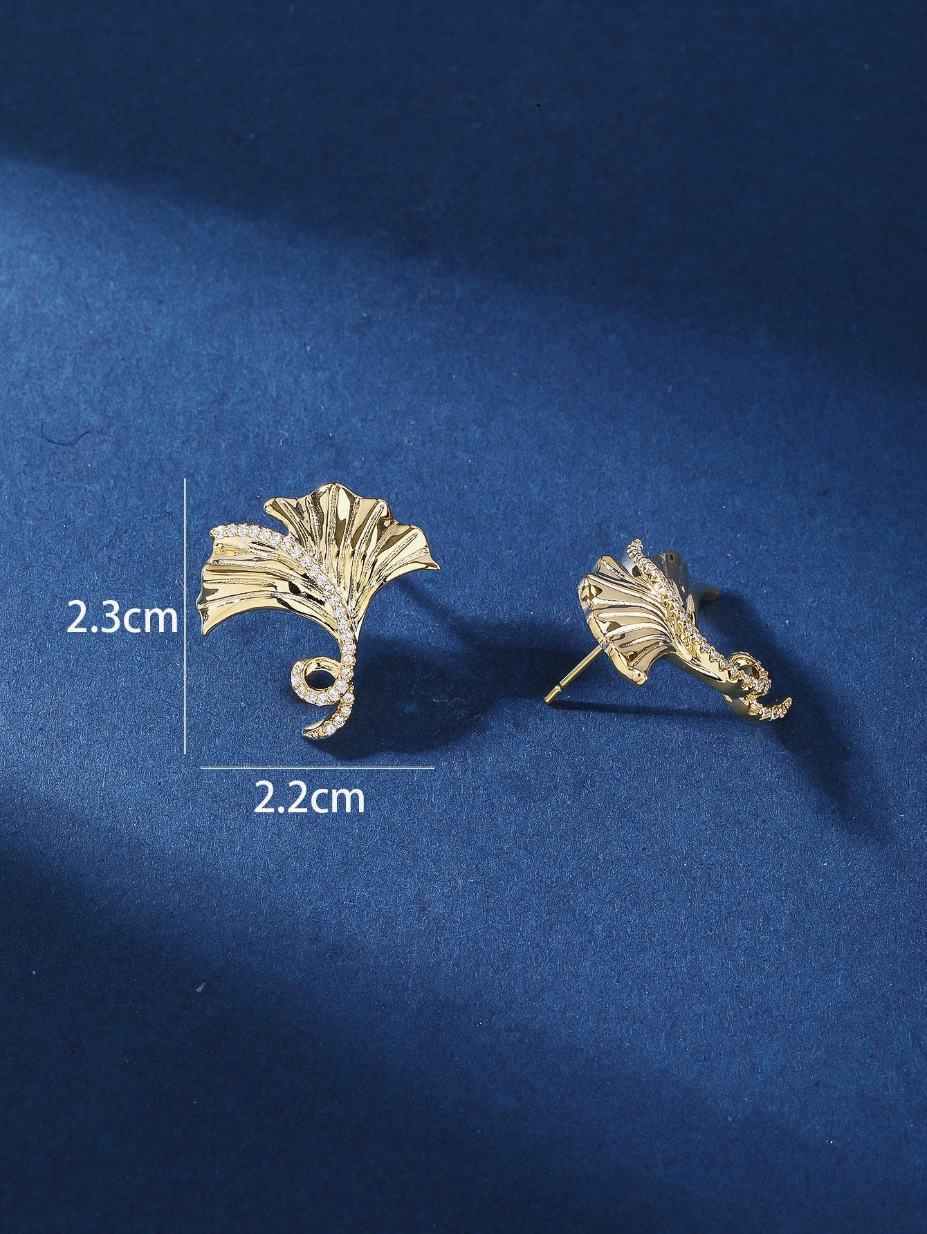 1 Pair Elegant Simple Style Ginkgo Leaf Plating Inlay Copper Zircon 18k Gold Plated Ear Studs