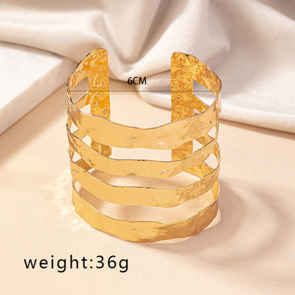 Retro Geometric Alloy Plating Women's Bangle