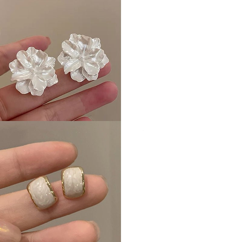 1 Pair Simple Style Geometric Flower Plating Alloy Ear Studs