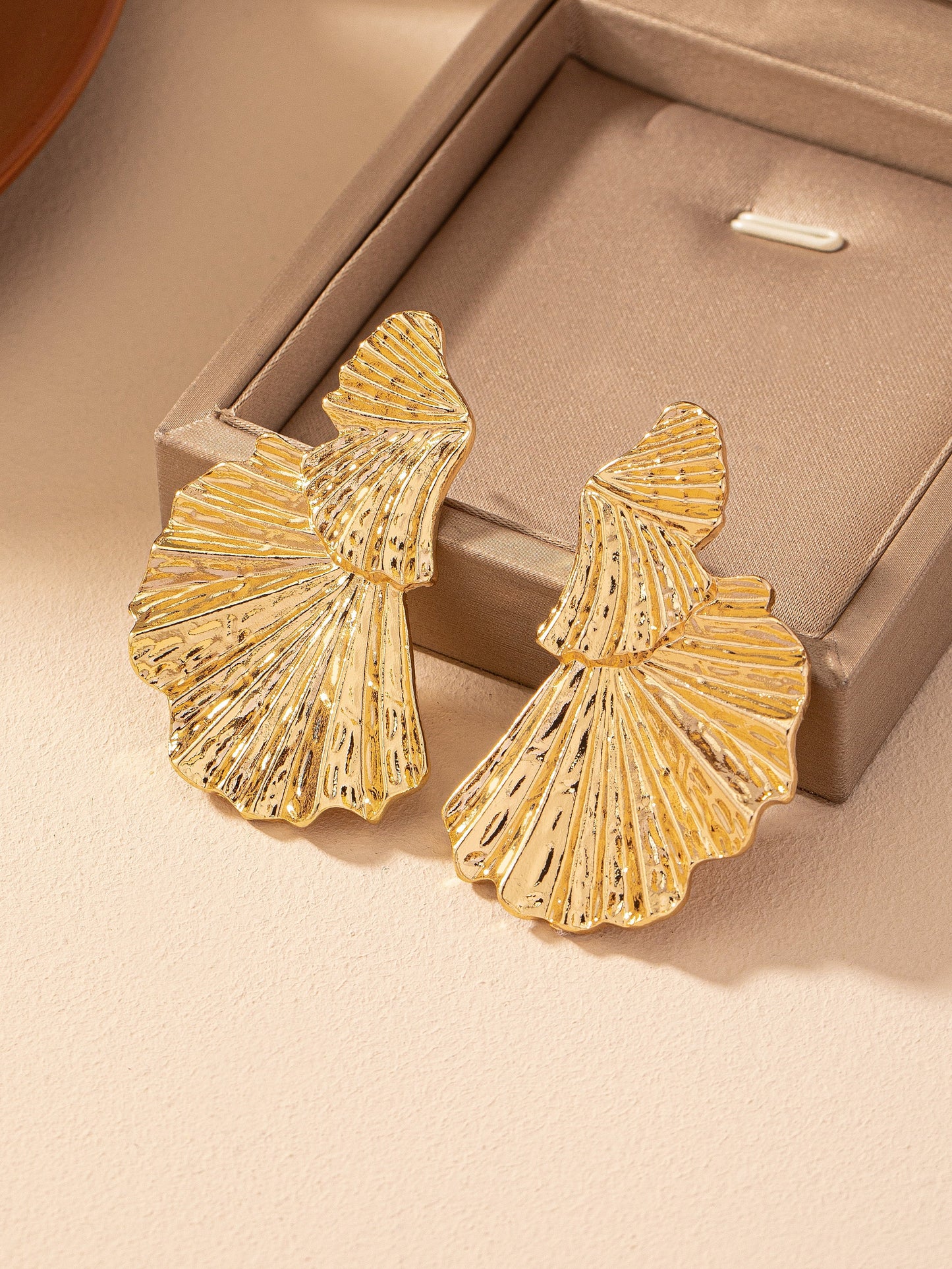 1 Pair Elegant Simple Style Ginkgo Leaf Plating Ferroalloy Drop Earrings