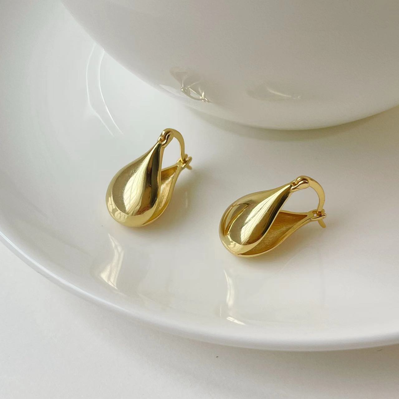 1 Pair Simple Style Water Droplets Plating Sterling Silver Gold Plated Drop Earrings