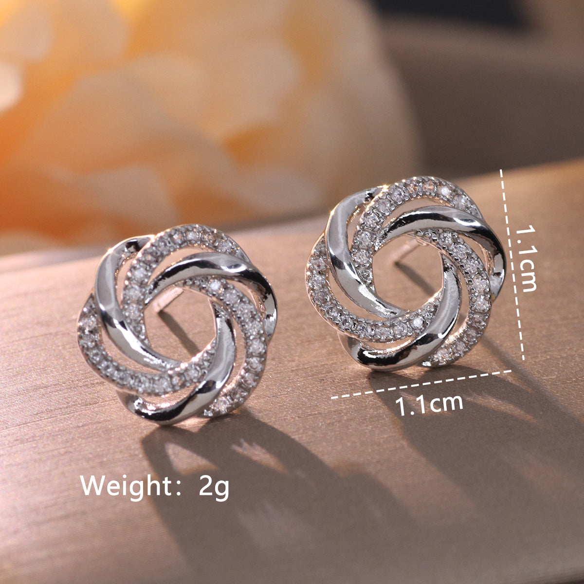 1 Pair Elegant Cute Solid Color Plating Inlay Copper Artificial Pearls Artificial Diamond Silver Plated Ear Studs