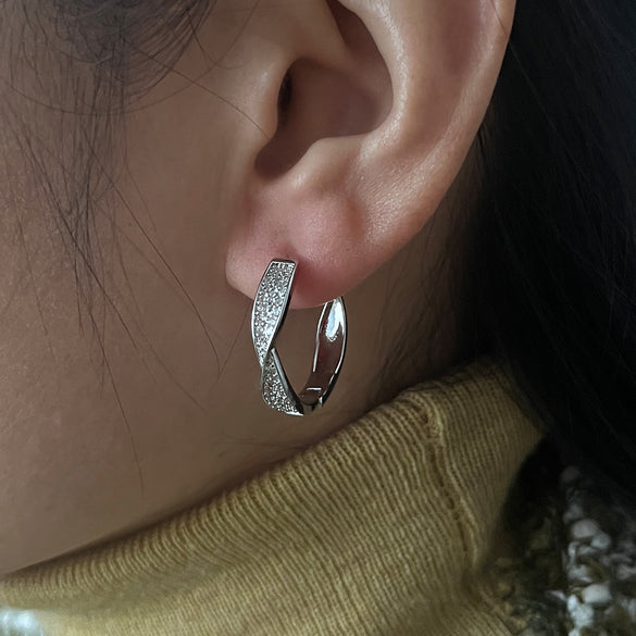 1 Pair Elegant Cute Solid Color Plating Inlay Copper Artificial Pearls Artificial Diamond Silver Plated Ear Studs