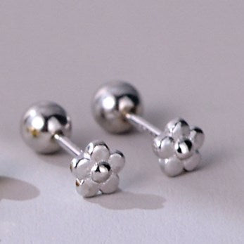 1 Pair Simple Style Flower Plating Sterling Silver Ear Studs