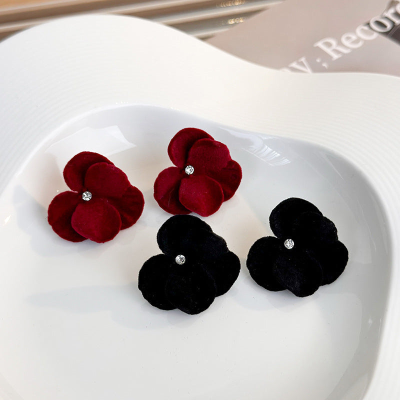 1 Pair Elegant Solid Color Alloy Ear Studs