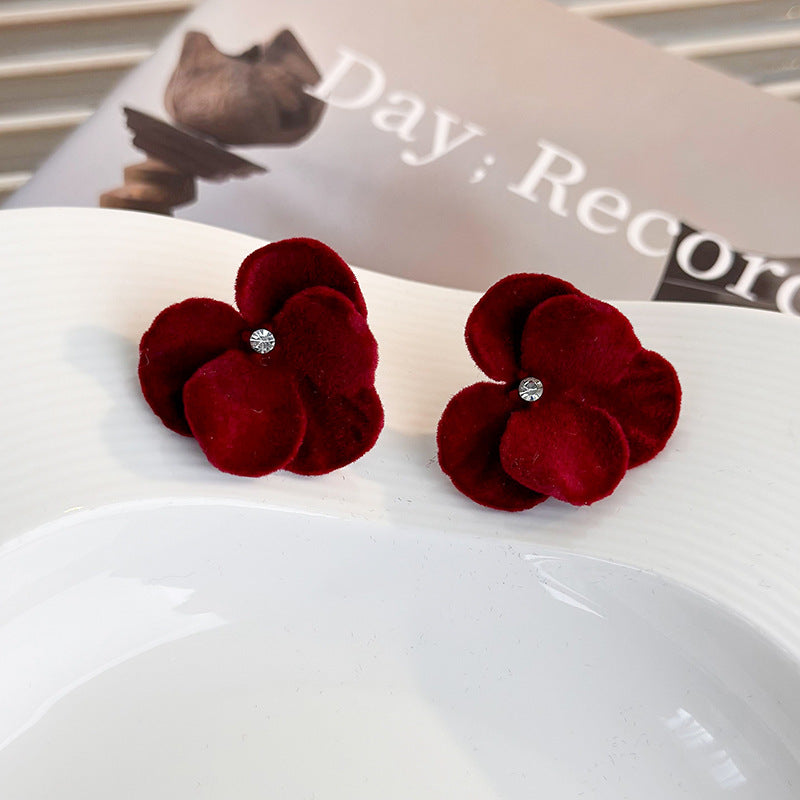 1 Pair Princess Glam Sexy Flower Alloy Flocking Ear Studs