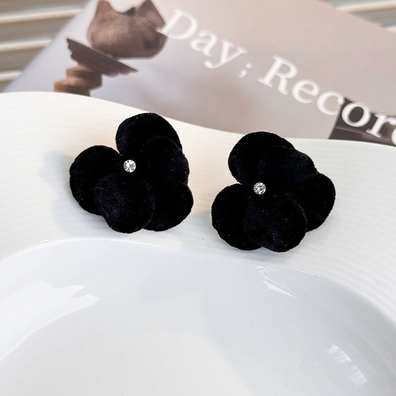 1 Pair Elegant Solid Color Alloy Ear Studs