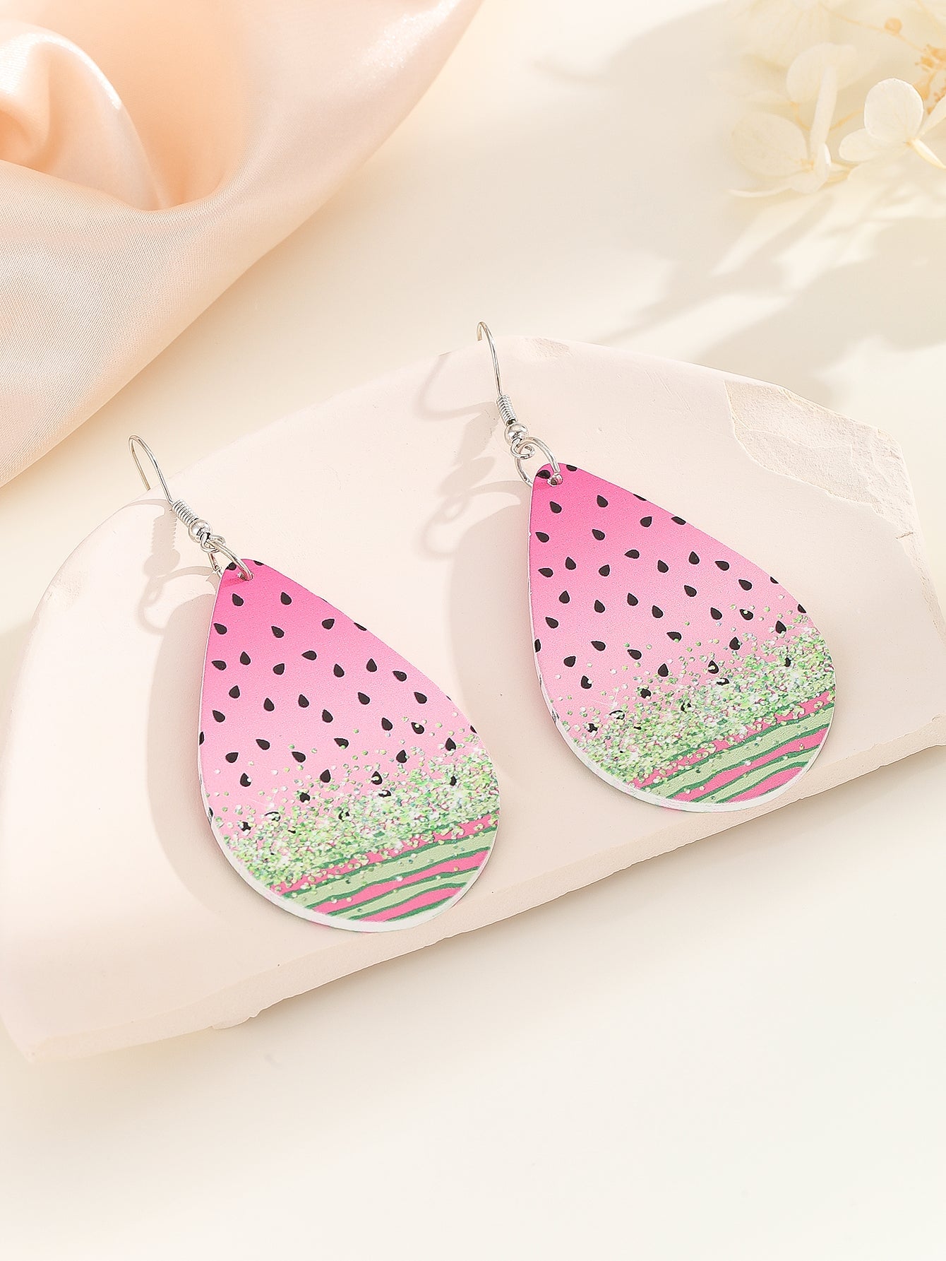 1 Pair Cute Simple Style Water Droplets Strawberry Alloy Drop Earrings