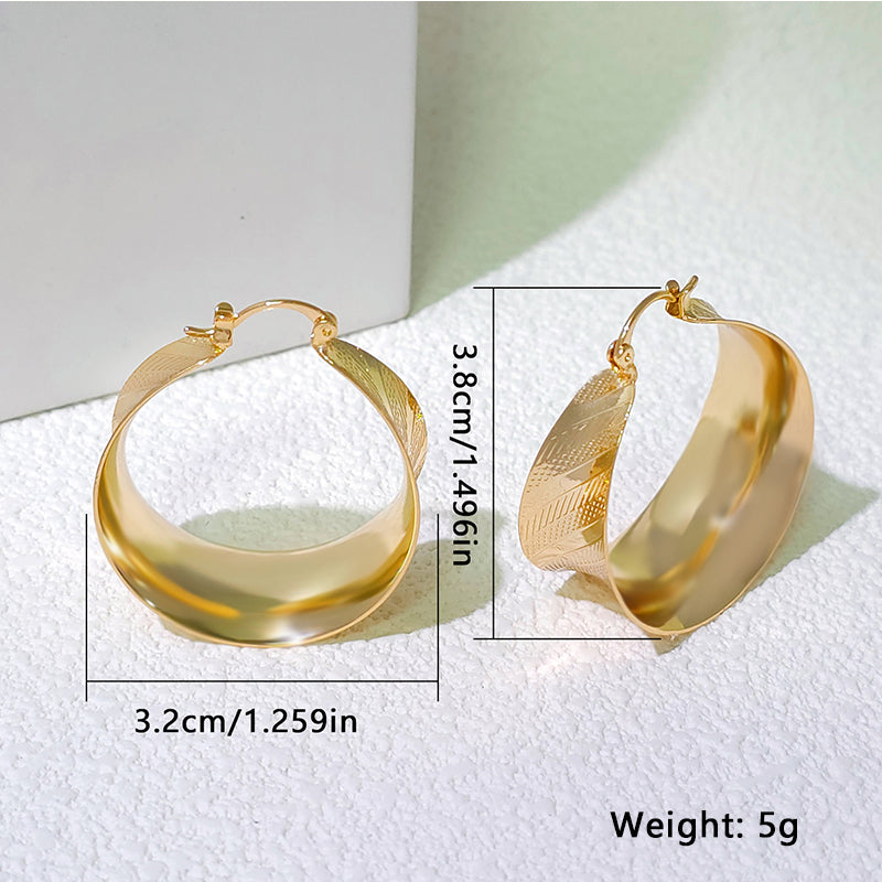 1 Pair Elegant Lady Round Plating Copper Gold Plated Earrings