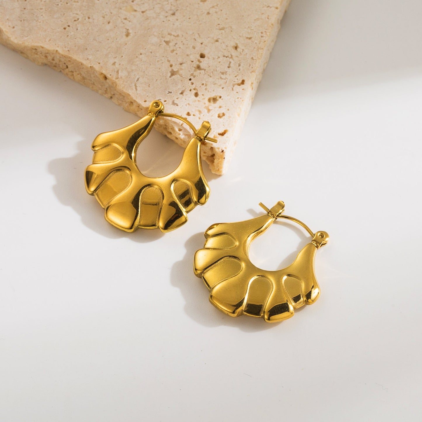 1 Pair Simple Style U Shape Geometric Heart Shape Plating Stainless Steel 18k Gold Plated Earrings