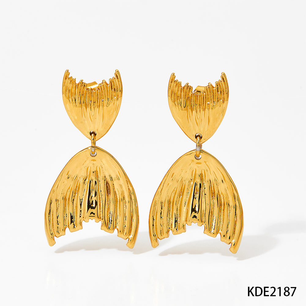 1 Pair Elegant Simple Style Classic Style Fish Tail Plating Pleated Metal Stainless Steel 14k Gold Plated White Gold Plated Gold Plated Drop Earrings