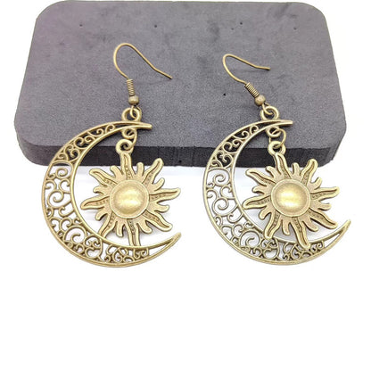 1 Pair Retro Sun Moon Plating Hollow Out Alloy Silver Plated Drop Earrings