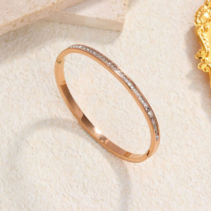 Elegant Simple Style Round Titanium Steel Plating Inlay Zircon 18k Gold Plated Bangle