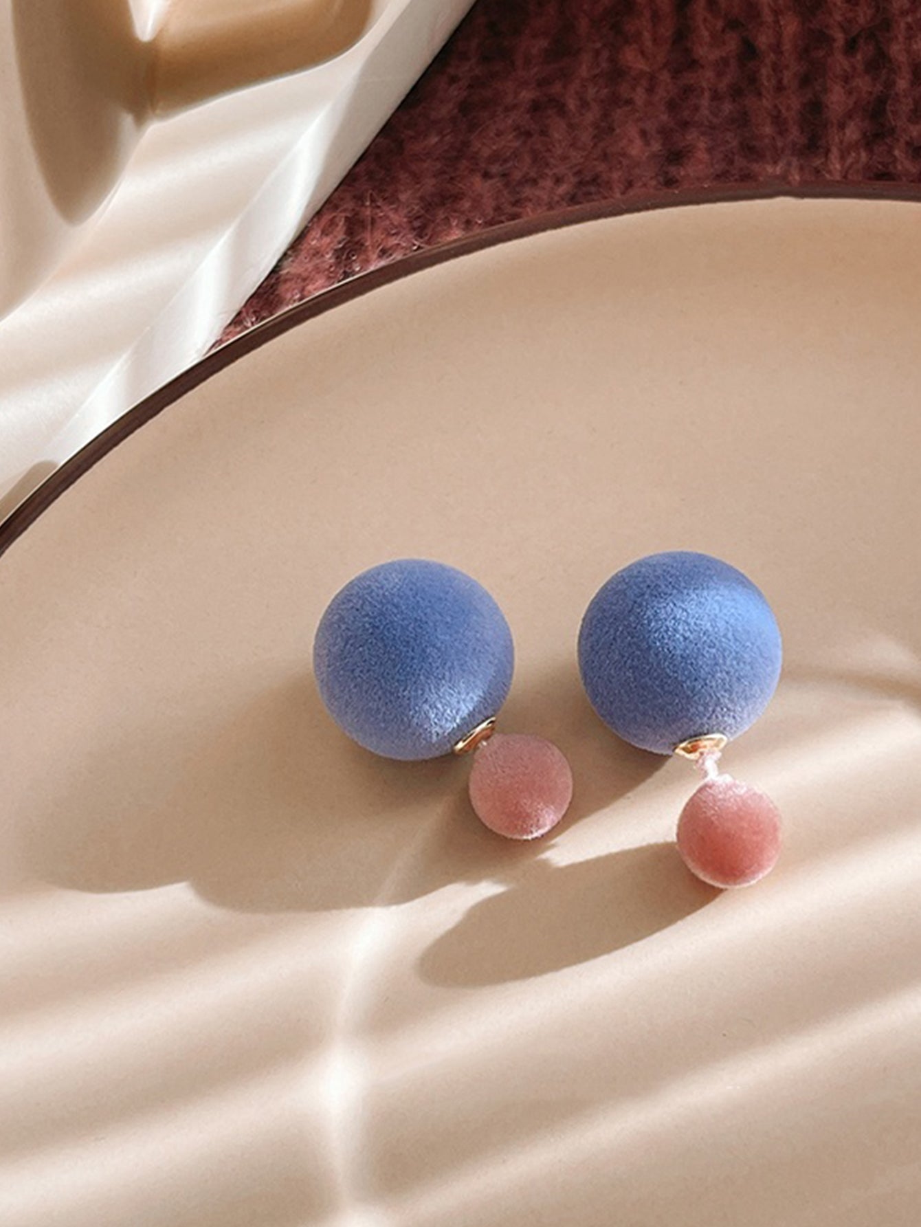 1 Pair Cute Round Plastic Flocking Ear Studs