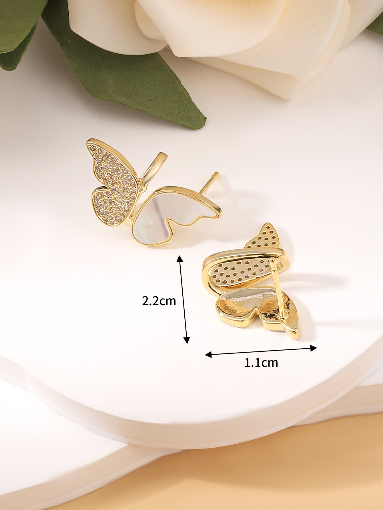 1 Pair Glam Sweet Butterfly Plating Inlay Copper Shell Zircon 18k Gold Plated Ear Studs