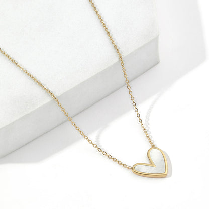 Simple Style Heart Shape Titanium Steel Plating Inlay Shell 18k Gold Plated Pendant Necklace