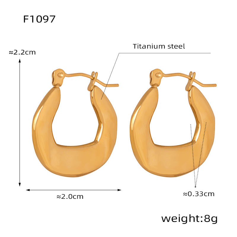 1 Pair Casual Elegant Simple Style U Shape Heart Shape Solid Color Plating Titanium Steel 18k Gold Plated Earrings