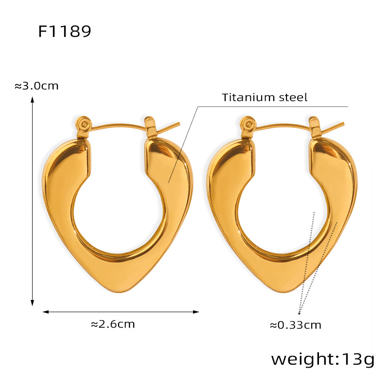 1 Pair Casual Elegant Simple Style U Shape Heart Shape Solid Color Plating Titanium Steel 18k Gold Plated Earrings