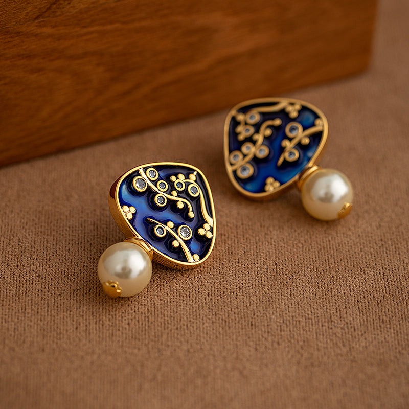 1 Pair Elegant Retro Heart Shape Enamel Plating Inlay Copper Artificial Pearls Rhinestones 18k Gold Plated Ear Studs