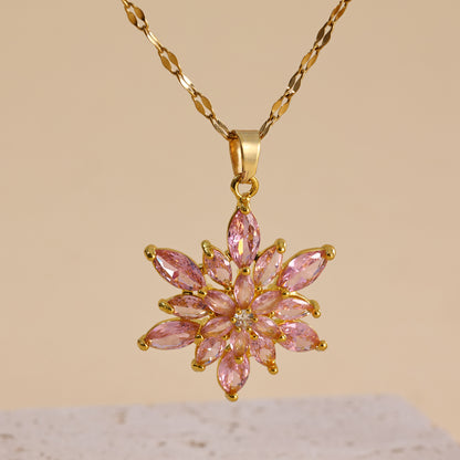 Luxurious Queen Snowflake Stainless Steel Plating Inlay Zircon 18k Gold Plated Pendant Necklace