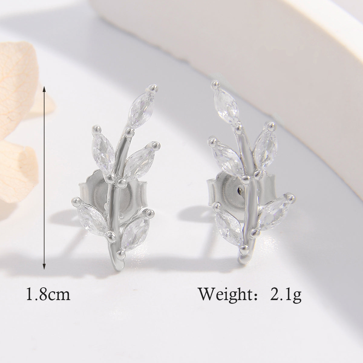 1 Piece Elegant Leaves Plating Sterling Silver Zircon White Gold Plated Ear Studs