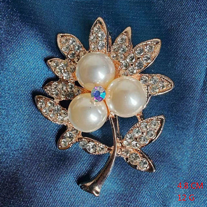 Elegant Leaf Flower Alloy Women'S Brooches