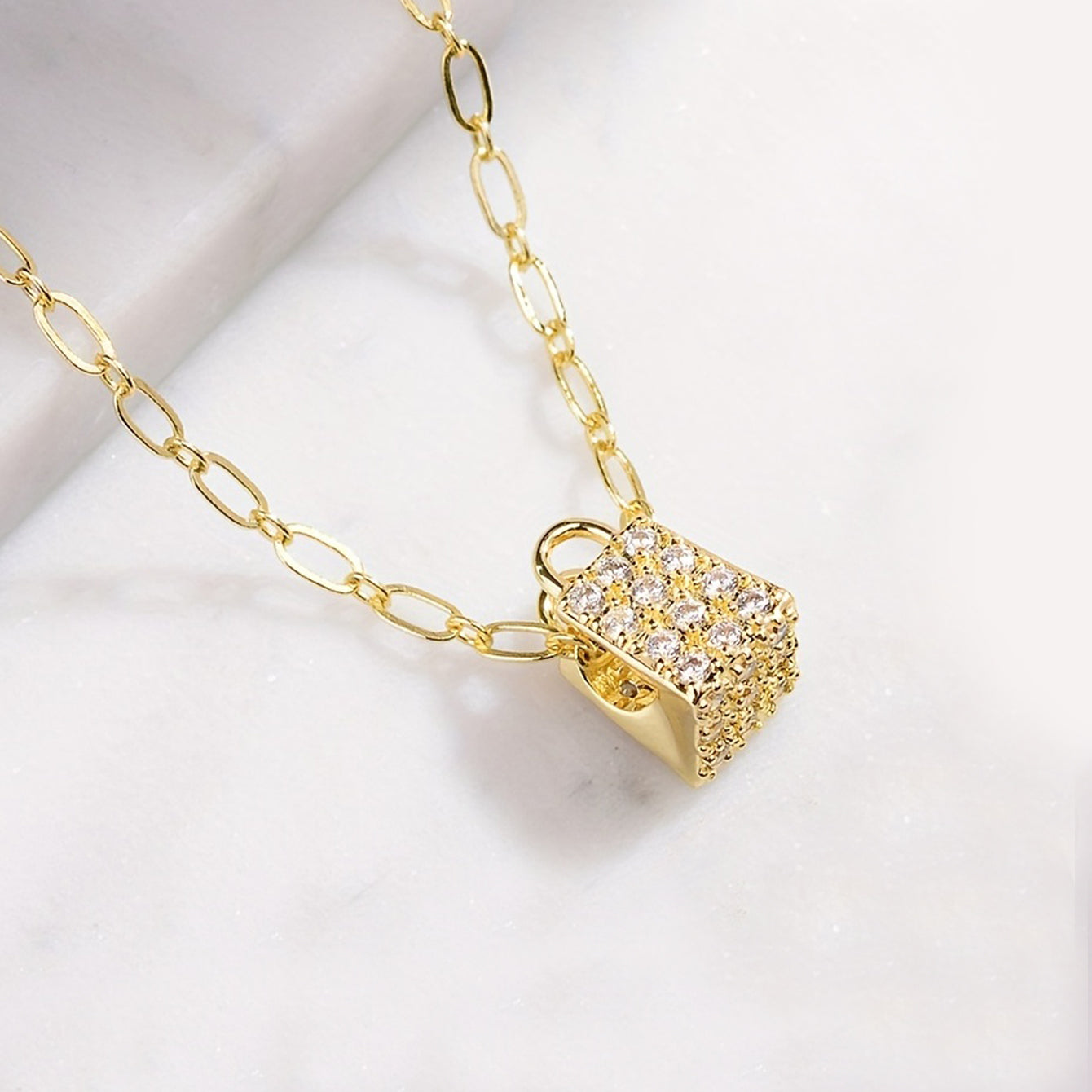 Ig Style Simple Style Lock Copper Plating Inlay Zircon Gold Plated Pendant Necklace