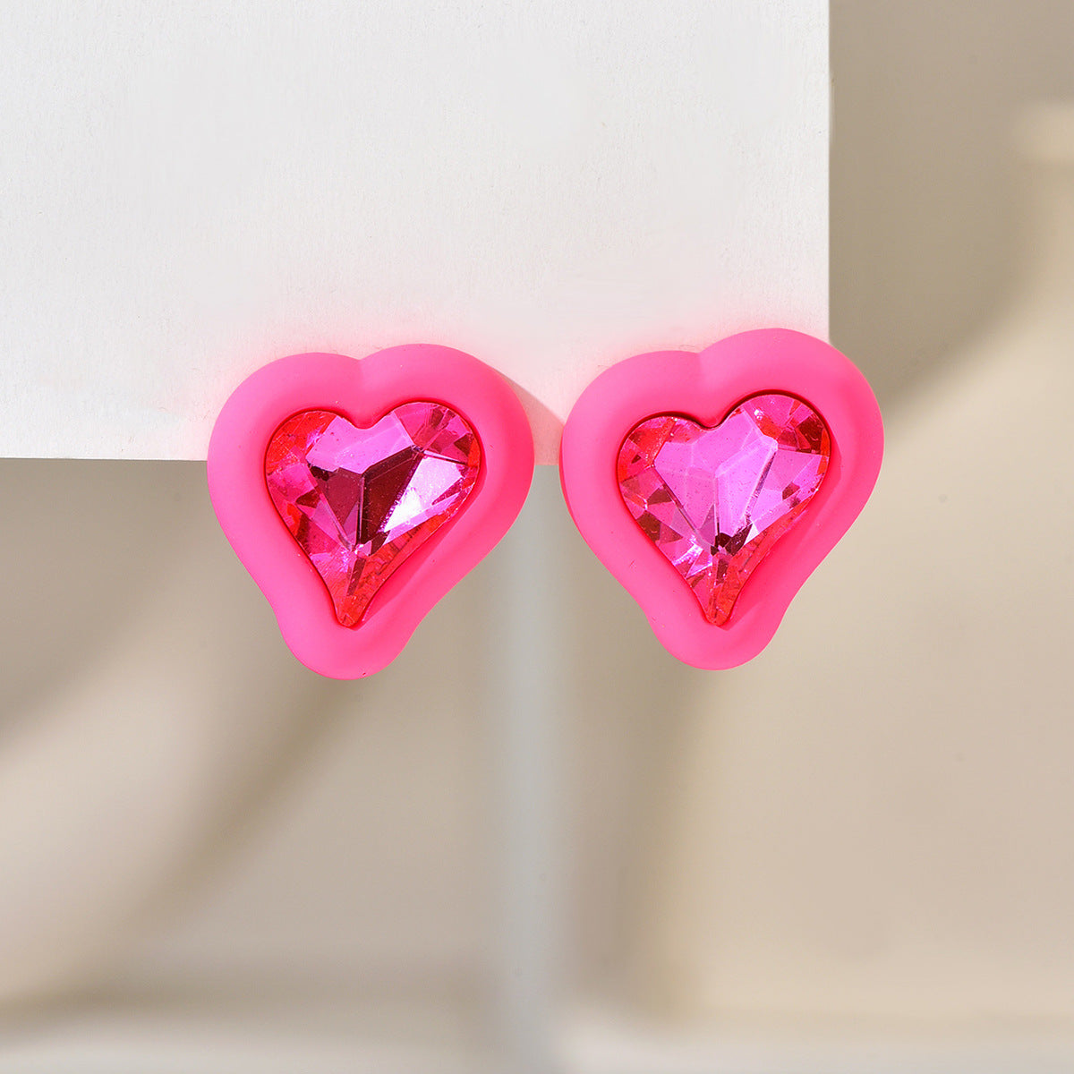 1 Pair Sweet Round Water Droplets Heart Shape Inlay Arylic Rhinestones Ear Studs