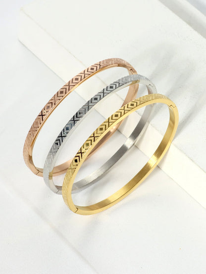 Stainless Steel Ig Style Elegant Simple Style Geometric Letter Electrocardiogram Plating Carving Bangle