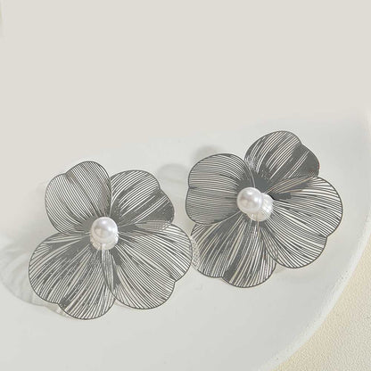 1 Pair Elegant Sweet Flower Plating Inlay Arylic Alloy Copper Artificial Pearls Zircon Earrings