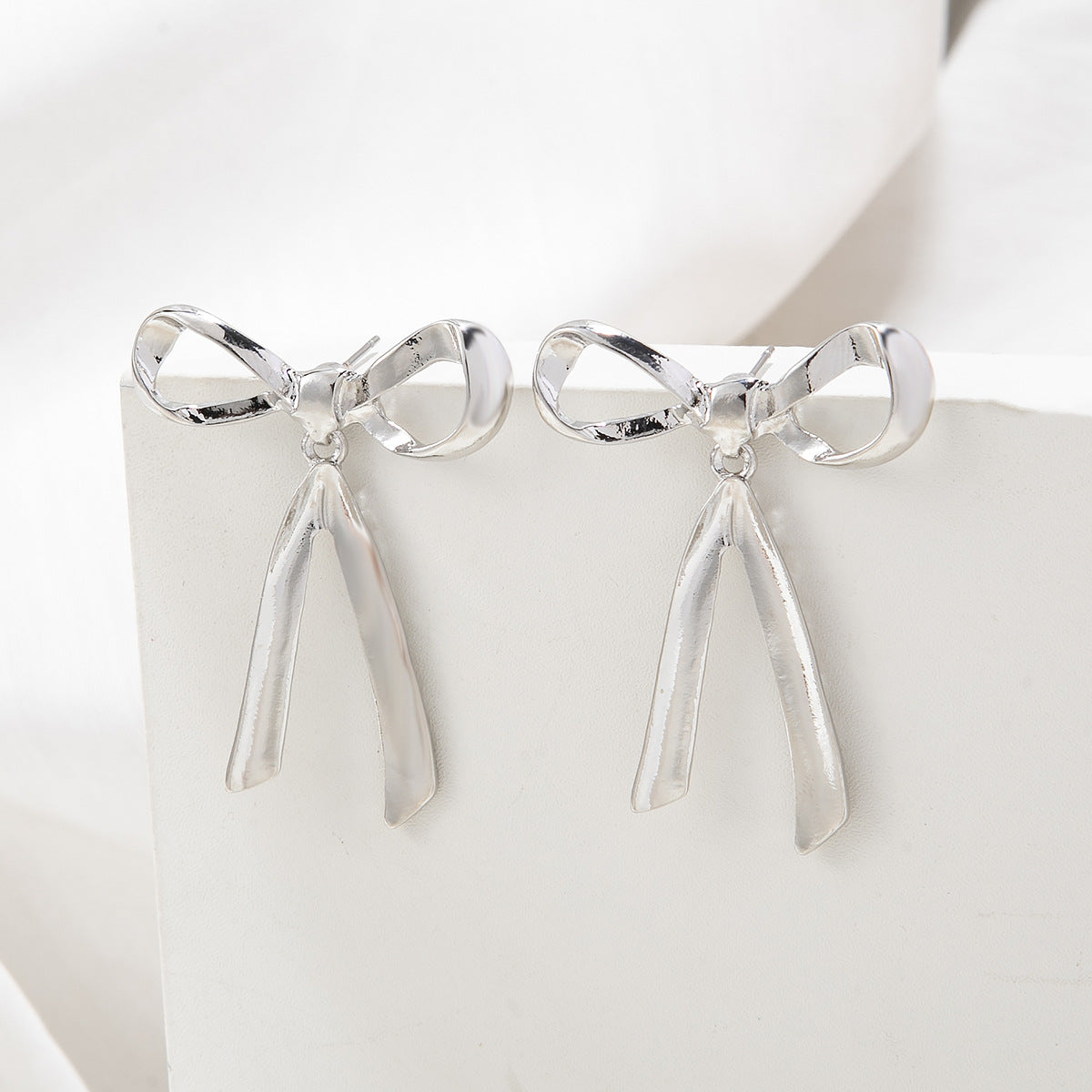 1 Pair IG Style Elegant Bow Knot Plating Inlay Copper Artificial Pearls Drop Earrings