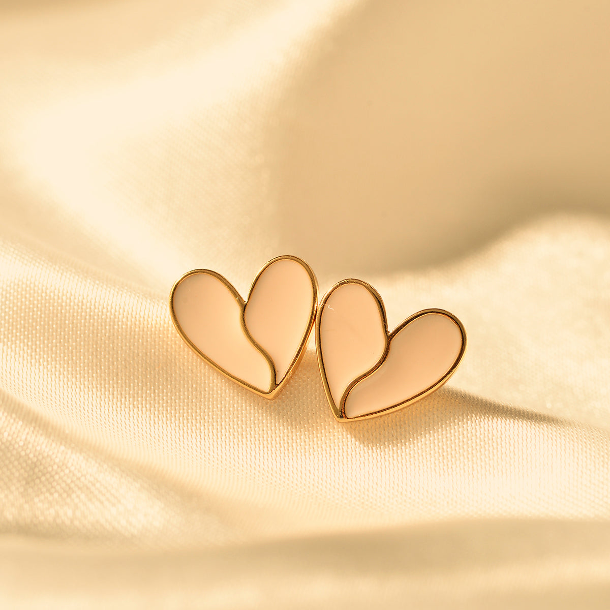 1 Pair Classic Style Heart Shape Heart Alloy Ear Studs