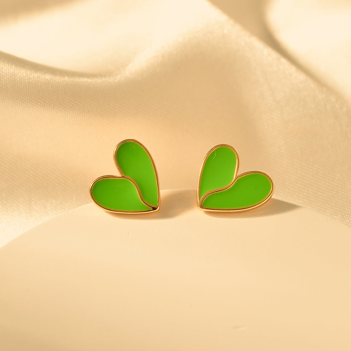 1 Pair Classic Style Heart Shape Heart Alloy Ear Studs