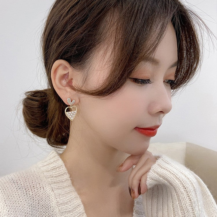 1 Pair IG Style Sweet Flower Hollow Out Inlay Alloy Rhinestones Pearl Drop Earrings Ear Cuffs Ear Studs